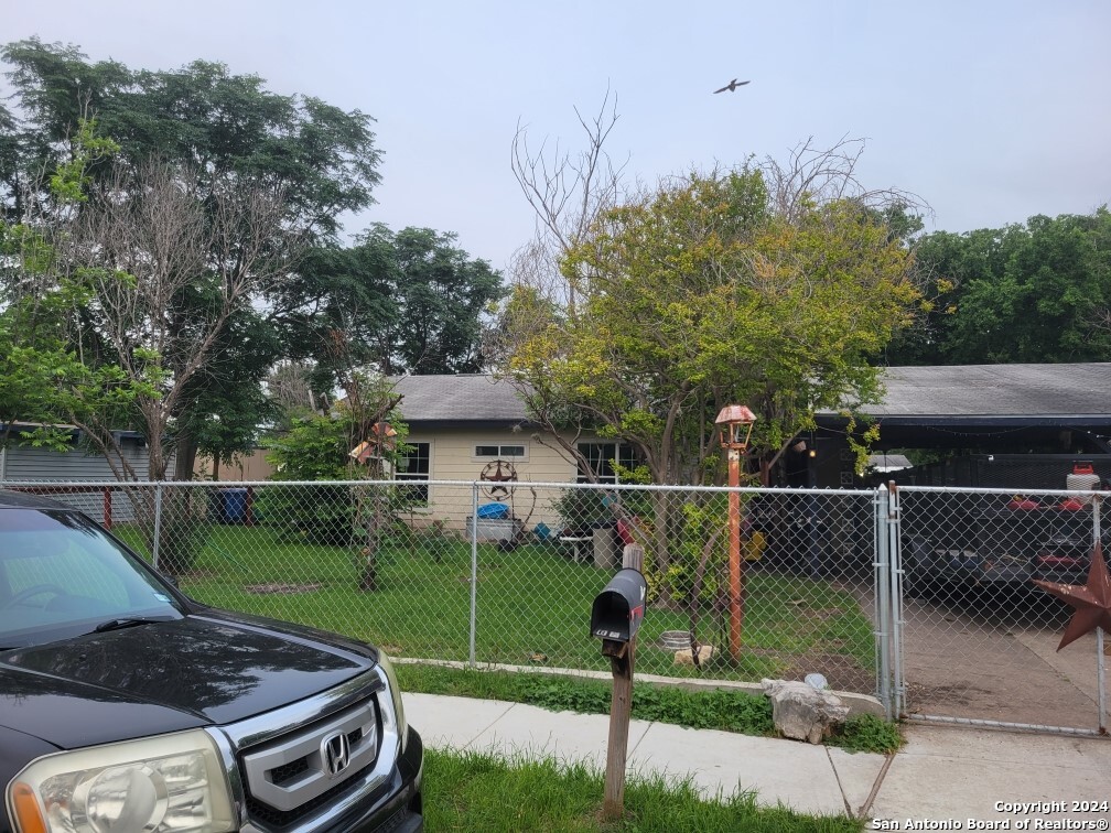 Burdick Dr, San Antonio, TX 78227
