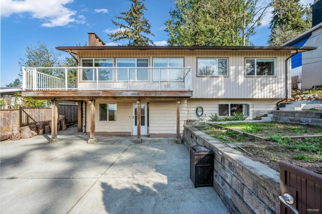 320 Laurentian Crescent, House other with 4 bedrooms, 2 bathrooms and 4 parking in Coquitlam BC | Image 2