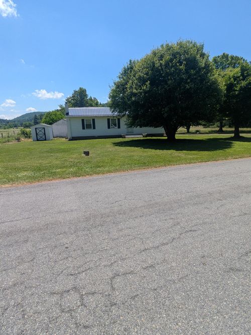 9992 Tinsley Ln, Bent Mountain, VA, 24059-2332 | Card Image