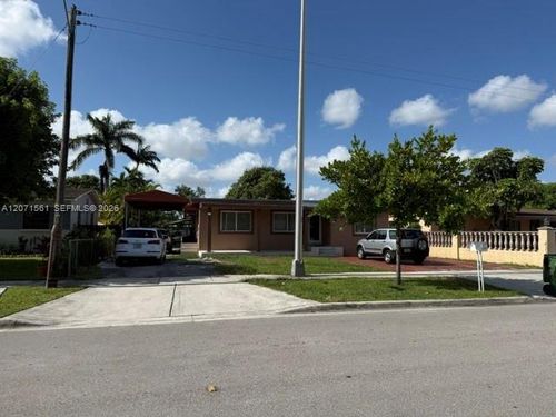 1-846 W 32nd St, Hialeah, FL, 33012-5038 | Card Image
