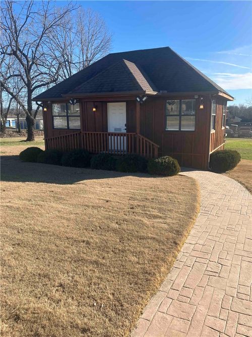 697 W Highway 264, Springdale, AR, 72764-8098 | Card Image