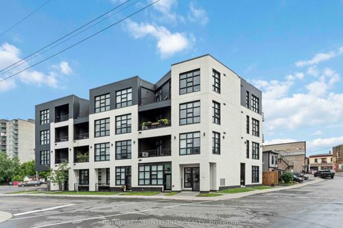 302-101 Pinhey St, Ottawa, ON, K1Y1T7 | Card Image