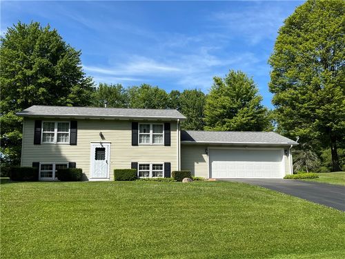 235 Airport Rd, Grove City, PA, 16127-6301 | Card Image