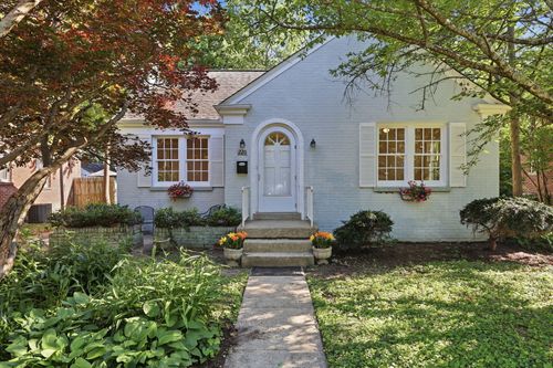 220 Barberry Ln, Lexington, KY, 40503-1317 | Card Image