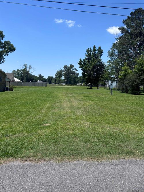13389 Leblanc Rd, Gonzales, LA, 70737-7050 | Card Image