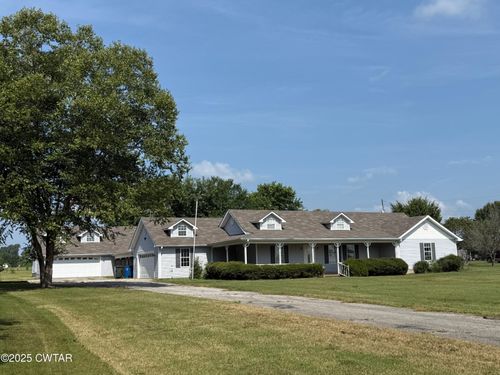 845 Parker Rd, Dyersburg, TN, 38024-8533 | Card Image