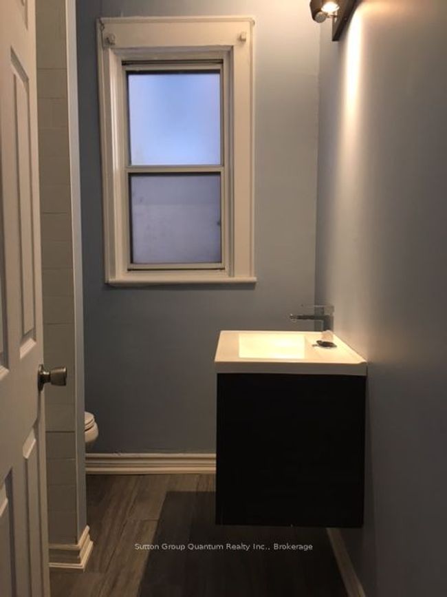 992 Montclair Ave, House other with 5 bedrooms, 3 bathrooms and 2 parking in Hamilton ON | Image 30