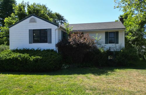 12 1/2 Murray Rd, Essex Junction, VT, 05452-3012 | Card Image