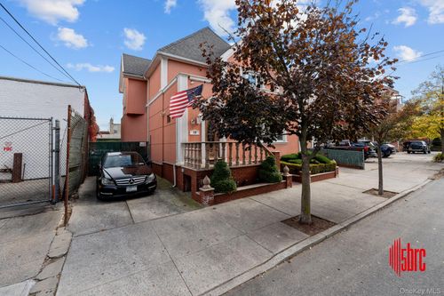 15 Van Sicklen St, Brooklyn, NY, 11223-2738 | Card Image