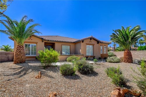 3609 Cowboy Ranch Ave, North Las Vegas, NV, 89031-5115 | Card Image