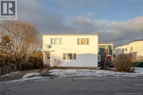 53 Newman St, Saint John, NB, E2K1M2 | Card Image