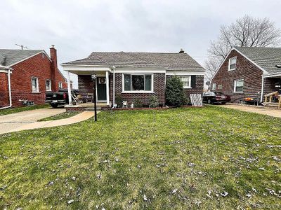 1447 Emmons Boulevard, Home with 3 bedrooms, 1 bathrooms and null parking in Lincoln Park MI | Image 1