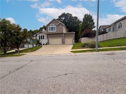 4304 S Shrank Ct, Independence, MO, 64055-5439 | Card Image
