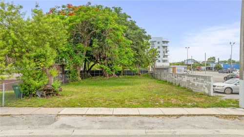 1618 Nw 55th St, Miami, FL, 33142-3100 | Card Image