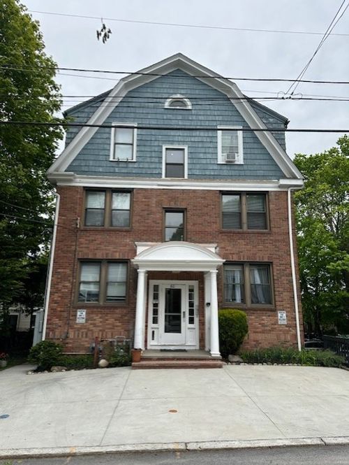 ge-58 Taft Ave, Providence, RI, 02906-3473 | Card Image