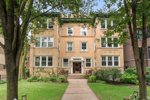 3e-520 W Roscoe St, Chicago, IL, 60657-3549 | Card Image