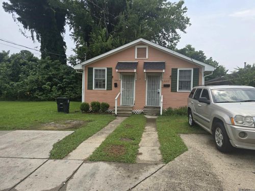 2227 Kentucky St, Baton Rouge, LA, 70802-6720 | Card Image