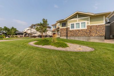 327 Prairie Garden Way S, House detached with 5 bedrooms, 4 bathrooms and 4 parking in Lethbridge AB | Image 3