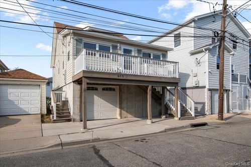 653 Arthur St, Baldwin, NY, 11510-4304 | Card Image