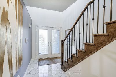 138 Golden Trail, House attached with 3 bedrooms, 3 bathrooms and 2 parking in Vaughan ON | Image 3