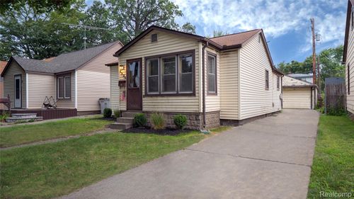 1027 E Milton Ave, Hazel Park, MI, 48030-2384 | Card Image