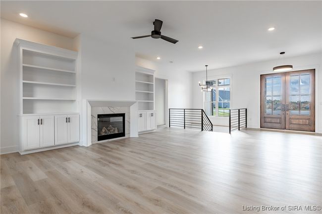 2034 Andres Way, Home with 5 bedrooms, 4 bathrooms and null parking in Floyds Knobs IN | Image 12