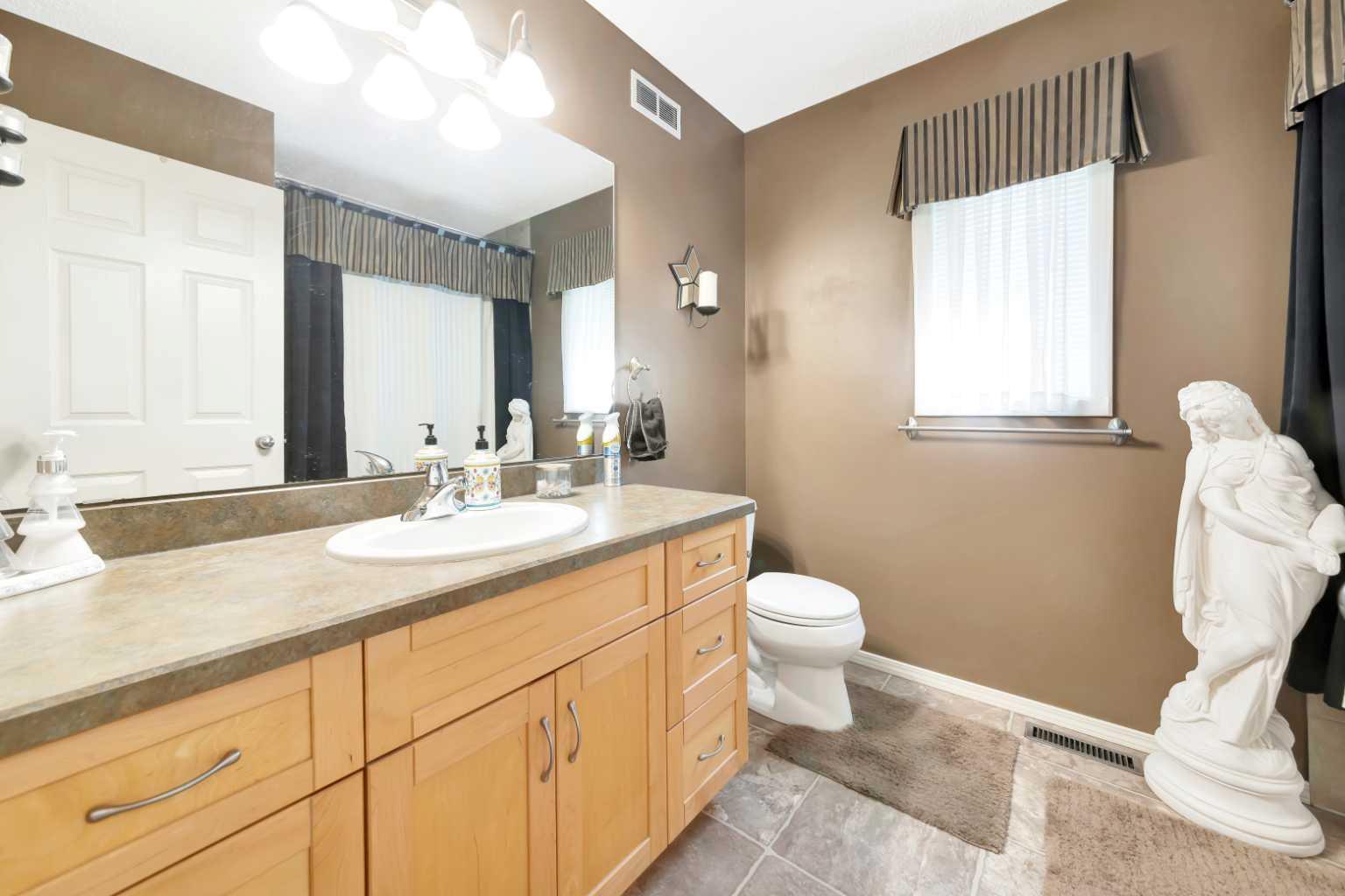Residential in Paradise Hill 3