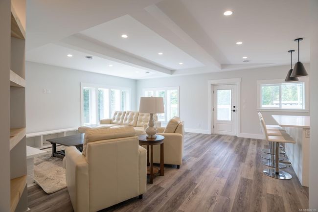 5843 Strathcona St, House other with 5 bedrooms, 3 bathrooms and 4 parking in Port Alberni BC | Image 5