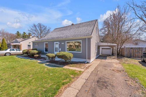 6243 Hunt St, Romulus, MI, 48174-4003 | Card Image
