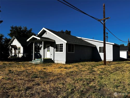 400 1st St, White Swan, WA, 98952 | Card Image
