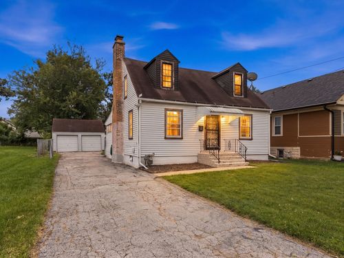 1029 Front St, Aurora, IL, 60505-2913 | Card Image