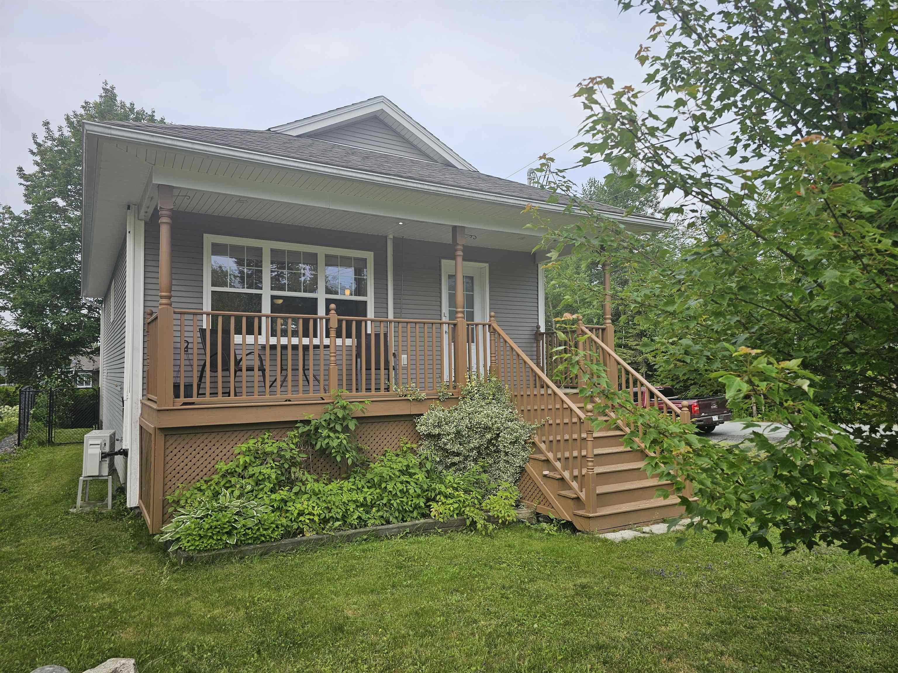 Residential in Beaver Bank