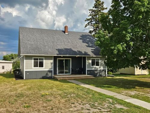 106 Red Lake Ave Sw, Bagley, MN, 56621-8733 | Card Image