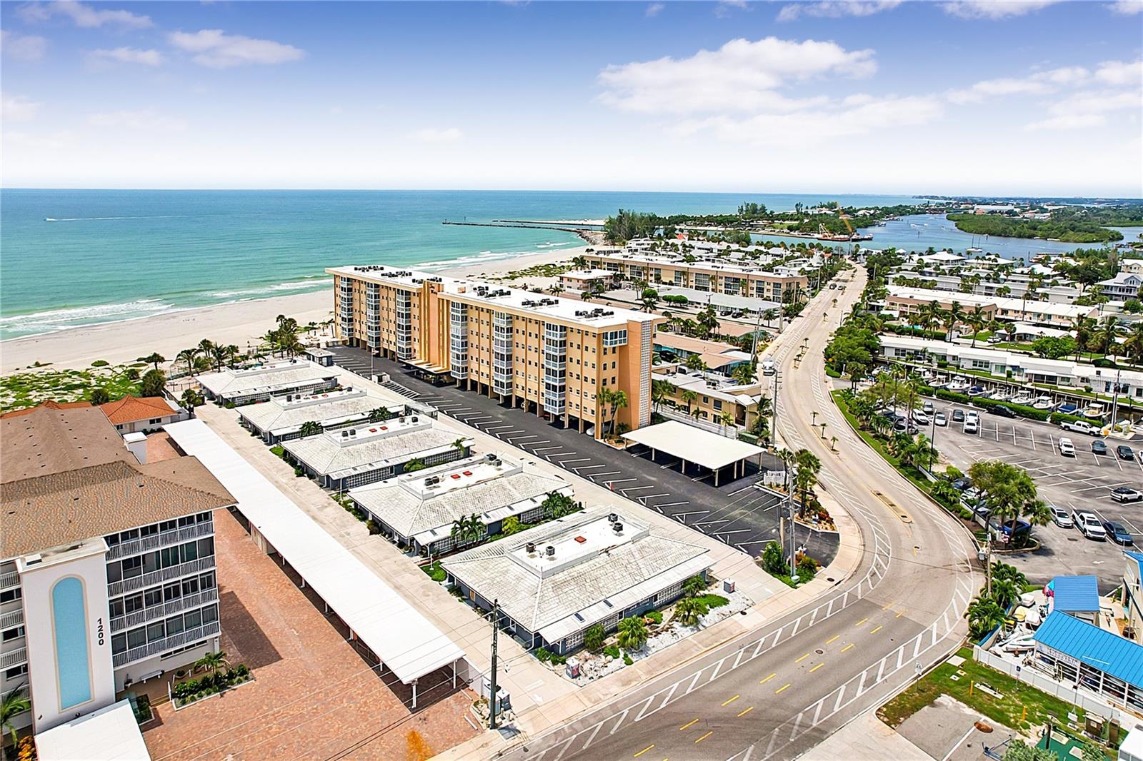 Residential in VENICE 3