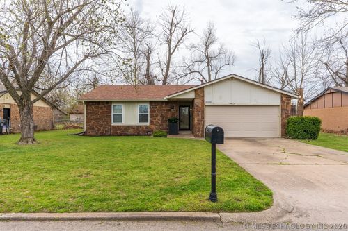 21106 E 32nd Street, Broken Arrow, OK, 74014 | Card Image