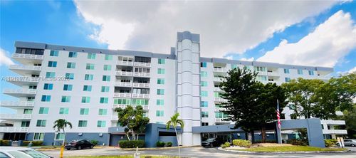 apt-704-919 Hillcrest Dr, Hollywood, FL, 33021-7854 | Card Image