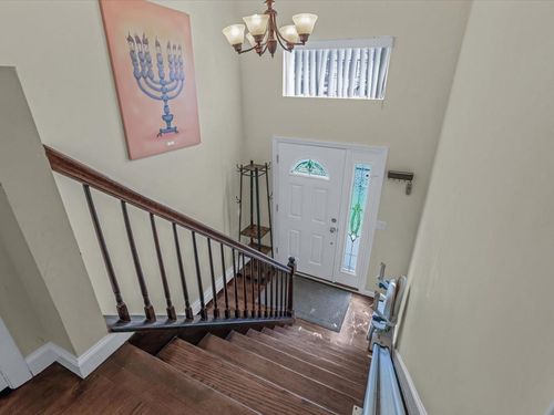 23 Genevieve Pl, Great Neck, NY, 11021-4347 | Card Image