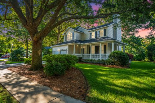 654 Majestic Oak Dr, Charleston, SC, 29412-8310 | Card Image