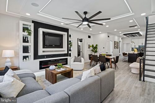 1541 N 28th St, PHILADELPHIA, PA, 19121-3618 | Card Image