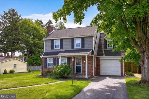 488 Hillcrest Rd, YORK, PA, 17403-4712 | Card Image