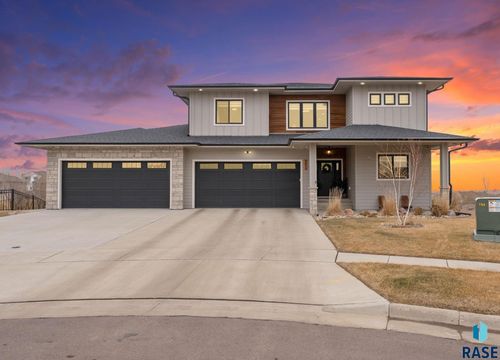 7308 E Gray Eagle Cir Circle, Sioux Falls, SD, 57110 | Card Image