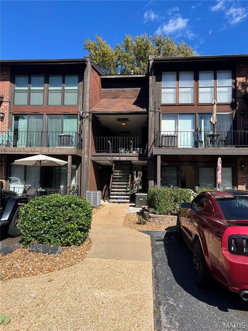 apt-c-1057 Mersey Bend Dr, Saint Louis, MO, 63129-6905 | Card Image