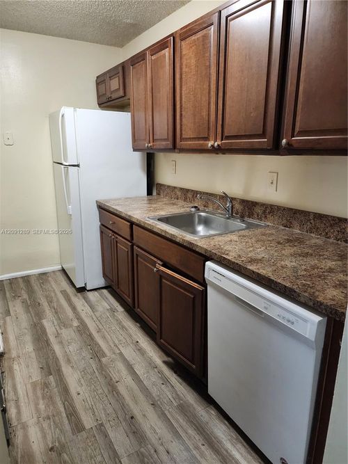 e-1201 Lake Victoria Dr, West Palm Beach, FL, 33411-3274 | Card Image