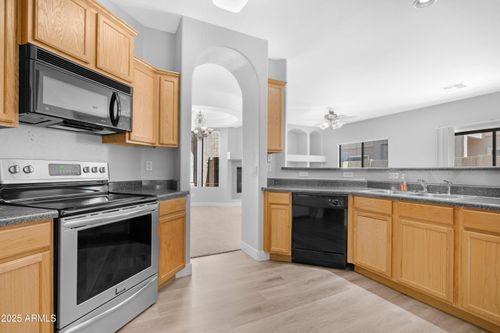30-2565 S Signal Butte Rd, Mesa, AZ, 85209-2137 | Card Image