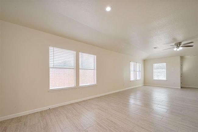 9622 Sugarblossom Ln, House other with 4 bedrooms, 2 bathrooms and 2 parking in Sugar Land TX | Image 9