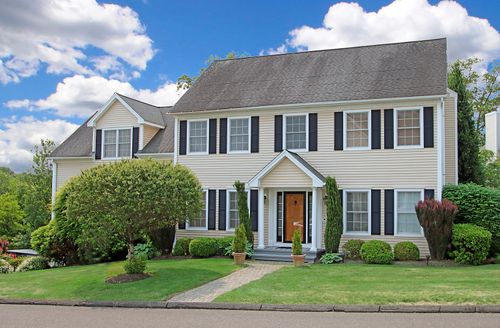 38-38 Castlewood Dr, Monroe, CT, 06468-5207 | Card Image