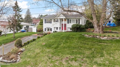 17 Cherry Ln, Troy, NY, 12180-6504 | Card Image