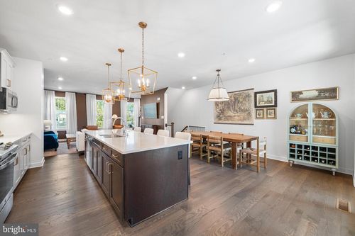 237 Harvey Ln, MEDIA, PA, 19063-4305 | Card Image