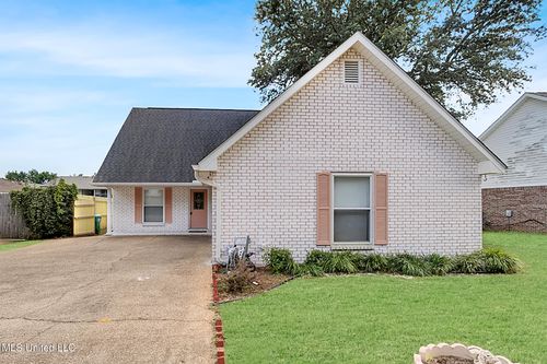 2109 Lindhridge Dr, Gulfport, MS, 39507-3765 | Card Image