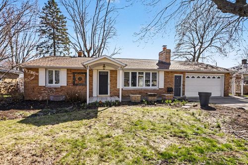 244 Downey Dr, Benton Harbor, MI, 49022-6824 | Card Image